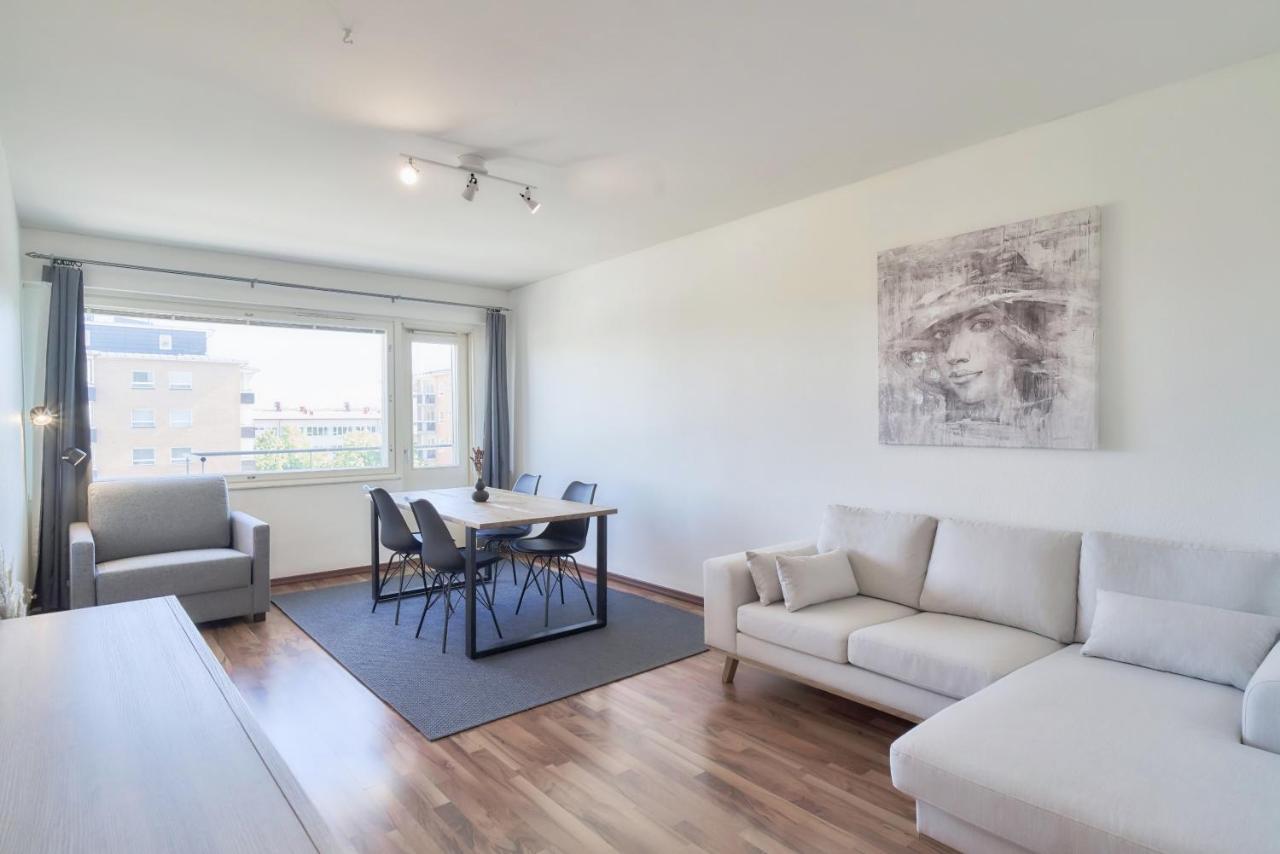 Norden Homes Turku 2-Bedroom Nordic Apartment Bagian luar foto